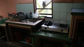 Fridge - Sarjuni Homestay - Hostel (Kokap)