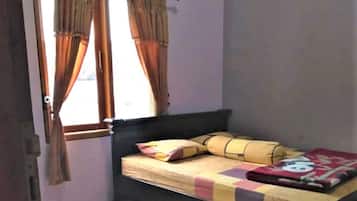 Standard Double Room | Free WiFi, bed sheets