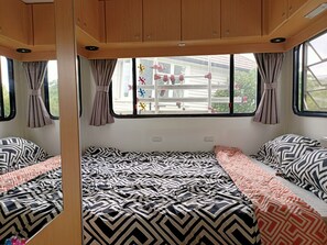 Bed sheets - Upto 6 Berth Motorhome, parked and ready for  an amazing relaxing few days away. (Lawrence)