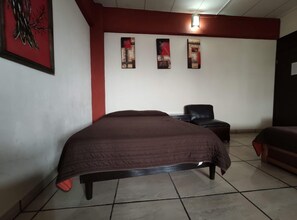 TV màn hình phẳng 32-inch có truyền hình cáp, TV 