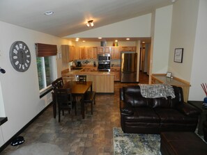 Smart TV, fireplace, DVD player, books