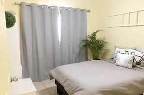 2 chambres, fer et planche Ă repasser, Wi-Fi gratuit, draps fournis