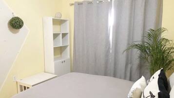 2 quartos, ferros/tábuas de passar roupa, Wi-Fi de cortesia