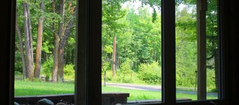 Beautiful, private vacation space. Cabin feel right outside the city!