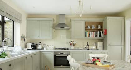 Charmant chalet de 3 chambres bien aménagé avec un charmant jardin mature