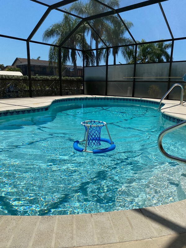 Piscine extérieure, piscine chauffée