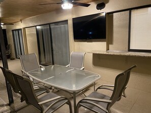 Dining - Gorgeous SW Cape Home on canal w/ pool - Southern Exposure  (Cape Coral)