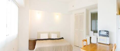 Studio | In-room safe, free WiFi