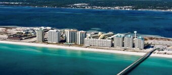 Slice of Paradise! Includes kayak, pool, tennis, 2 balconies, dock