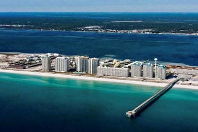 Slice of Paradise! Includes kayak, pool, tennis, 2 balconies, dock