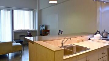 2 Bedroom | 2 bedrooms, iron/ironing board, free WiFi