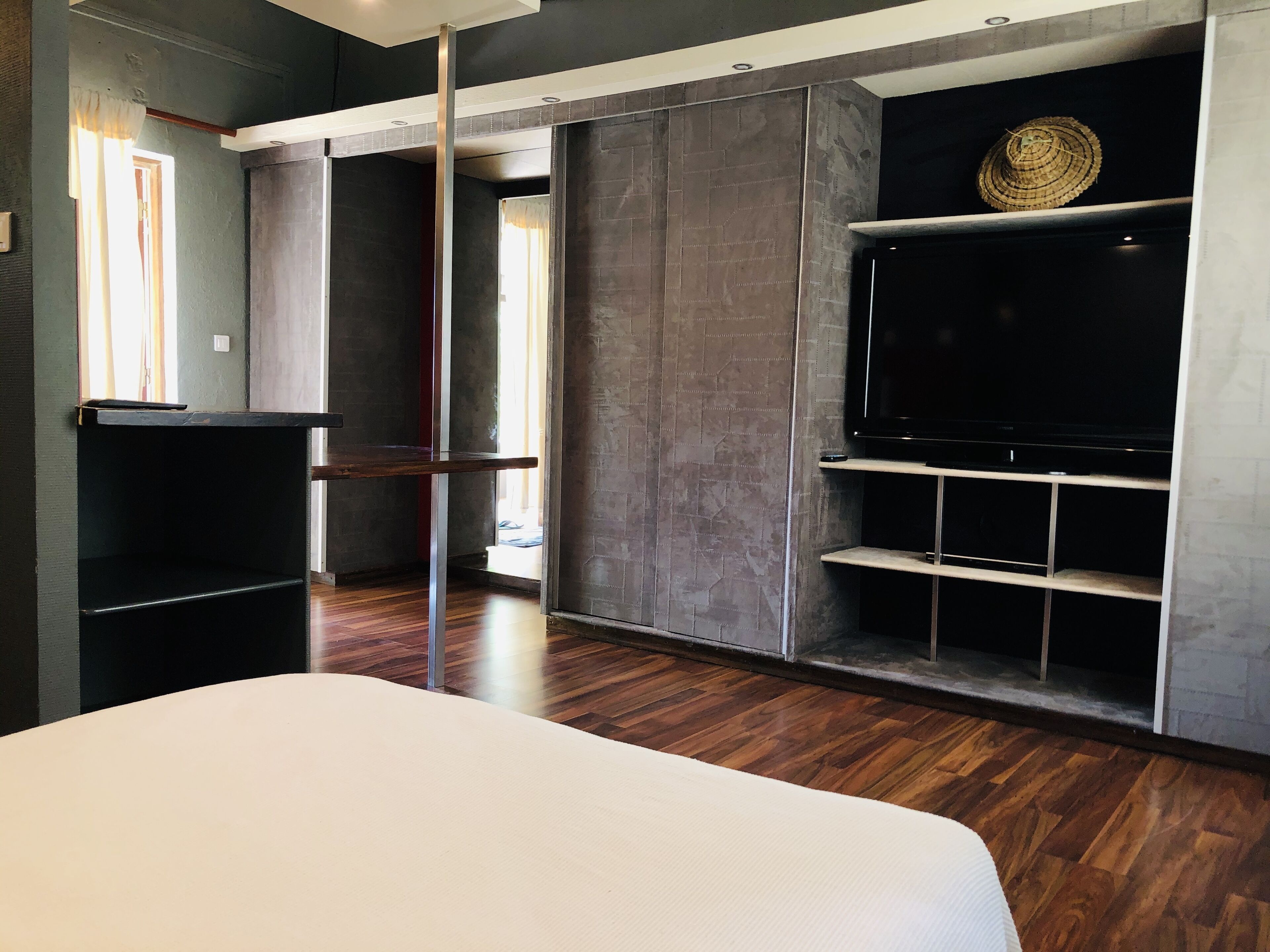 Standard Studio | Soundproofing, bed sheets