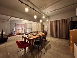 Room D | 客房内用餐