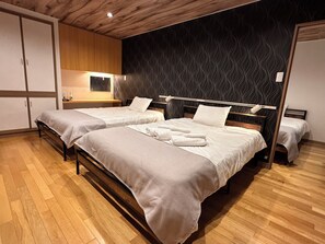 Room C | 免 费 WiFi