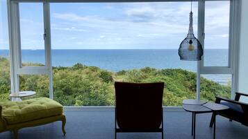 Deluxe Room (201) | Beach/ocean view