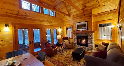 Mckenzie River Cabin # 13 an der Log Cabin Inn