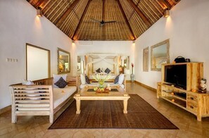 Flat-screen TV, DVD player - West Villa with Pool at Ubud 1BDR (Kecamatan Ubud,)