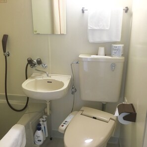 Free toiletries, hair dryer, slippers, electronic bidet - Uwa Park Hotel (Seiyo)