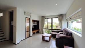 55-inch flat-screen TV with digital channels - Genesis Villas (Rawai)