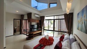3 bedrooms, in-room safe, desk, blackout drapes - Genesis Villas (Rawai)