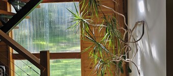 TRANQUIL BUSH RETREAT with
aircon wifi indoor and outside fires