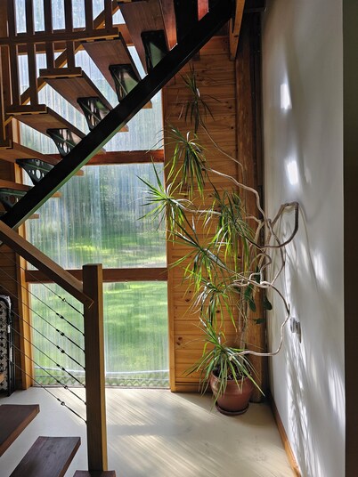 TRANQUIL BUSH RETREAT with
aircon wifi indoor and outside fires