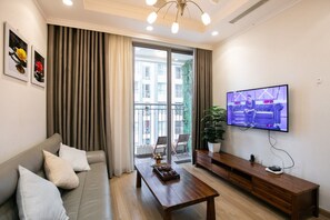 Luxe appartement, 2 slaapkamers | Luxe beddengoed, bedden met traagschuimmatras, individueel gemeubileerd