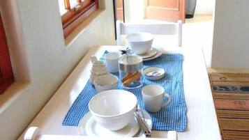 1 bedroom, premium bedding, pillow-top beds, laptop workspace