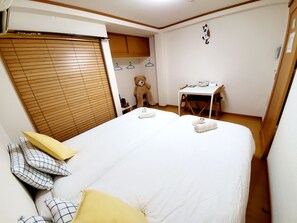 Standard Room | 1 bedroom, iron/ironing board, free WiFi, bed sheets - Hosei Apartment 201 (Kobe)