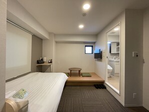 Perhehuone, tupakointi kielletty | Tallelokero huoneessa, äänieristys, silitysrauta/-lauta, ilmainen Wi-Fi