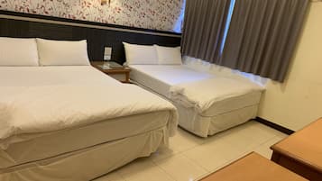 Quadruple Room | Blackout curtains, free WiFi, bed sheets