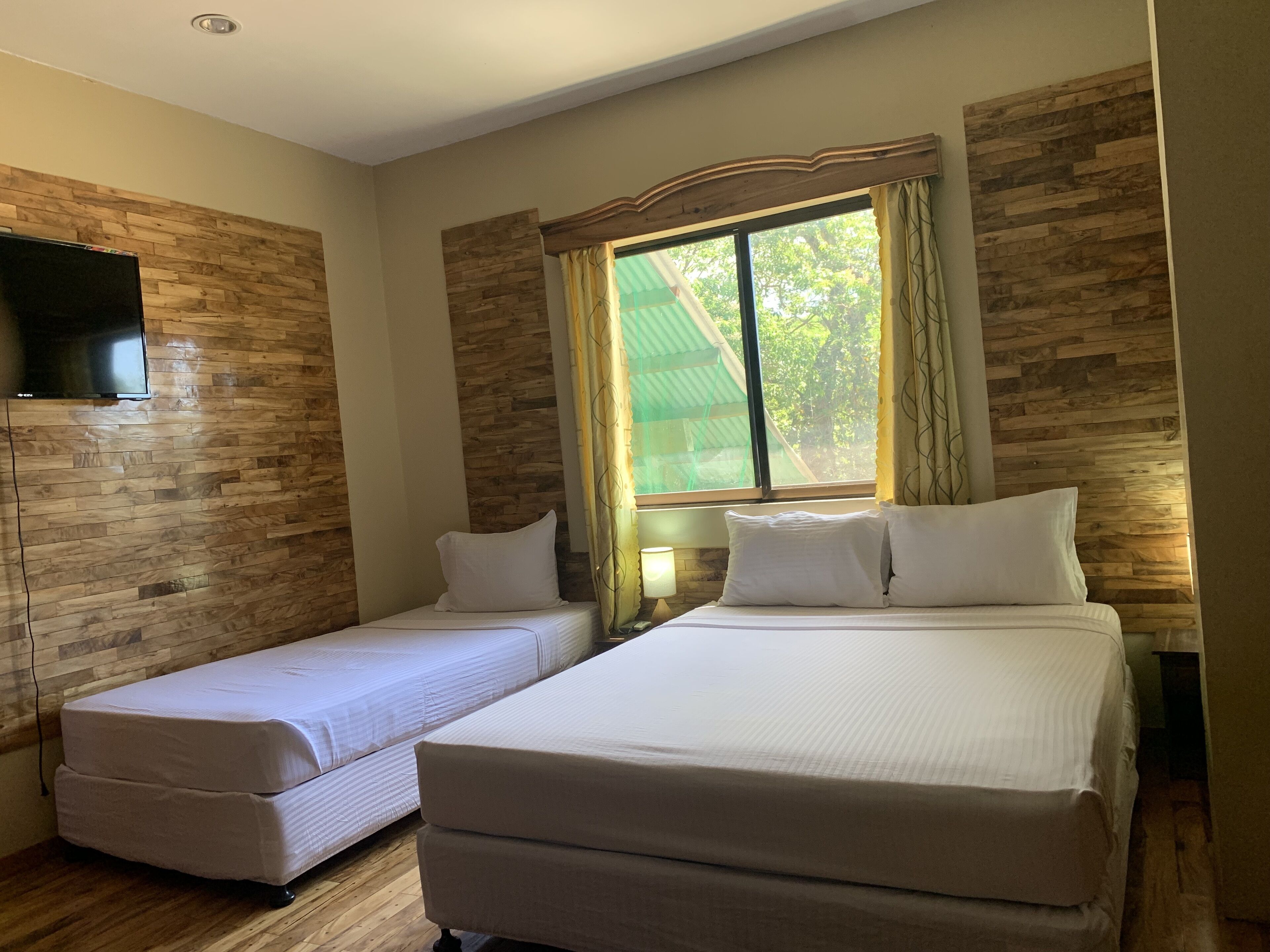 Estudio Deluxe | Wifi gratis, muebles diferentes y ropa de cama 