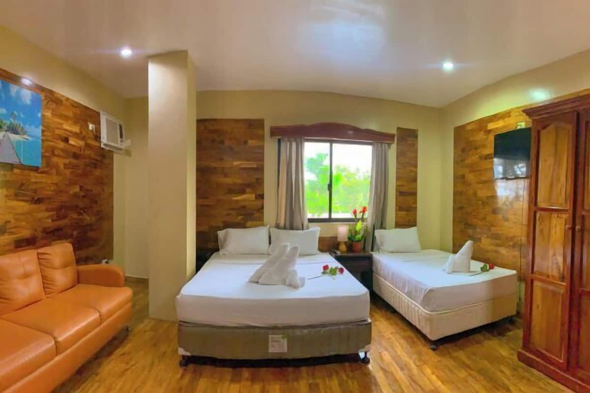 WiFi (free), individually furnished, bed sheets