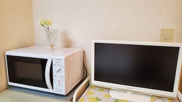 Standard Room | Iron/ironing board, free WiFi