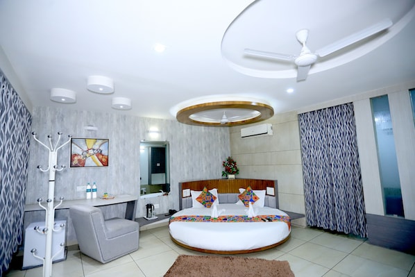 Suite | 1 bedroom, desk, soundproofing - Hotel darshan naroda (Ahmedabad)