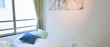 Nestay inn Tokyo Otsuka 102 | Desk, free WiFi