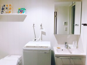 Kamar (Nestay inn Tokyo Otsuka 203) | Kamar mandi | Bathtub dan shower terpisah dan perlengkapan mandi gratis