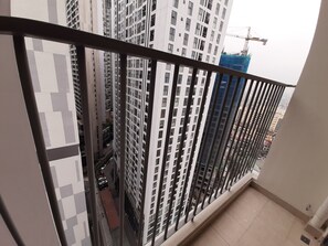 City-Apartment, 2 Schlafzimmer | Blick vom Balkon