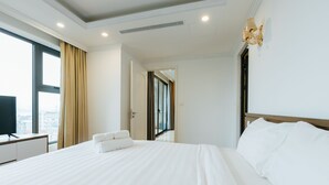 Căn hộ, 3 phòng ngủ | Màn/rèm cản sáng, bàn ủi/dụng cụ ủi quần áo