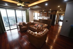 Apartment, 2 Bedrooms | Private kitchen | Fridge, microwave, electric kettle, cookware/dishes/utensils - D' Le Roi Soleil Luxury Apartment Wesstlake (Hanoi)