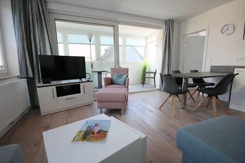 Große Ferienwohnung 3 mit Meerblick und Strandkorb im Haus Seeluft Duhnen