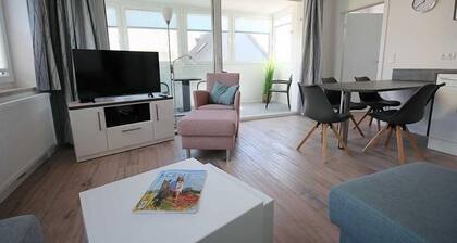 Große Ferienwohnung 3 mit Meerblick und Strandkorb im Haus Seeluft Duhnen