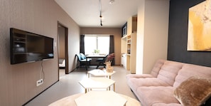 Room 1 | Living area