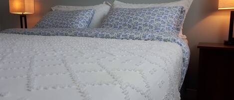 2 bedrooms, desk, travel crib, free WiFi