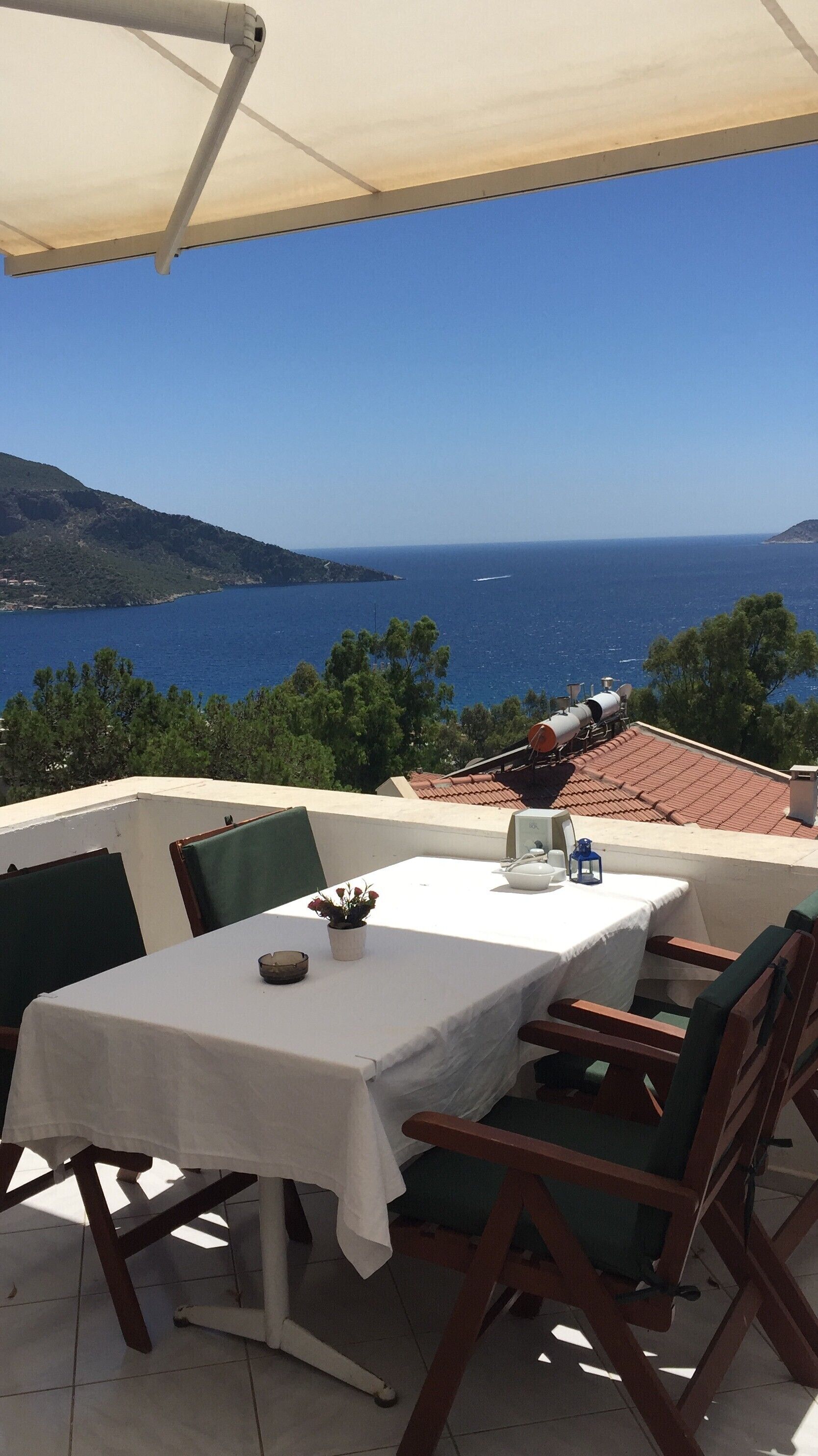 traditional double room, 1 queen bed, non smoking, partial sea view | view from room