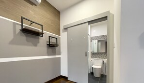 Nhà Duplex Cao cấp, nhiều giường | Phòng tắm | Buồng tắm vòi sen, máy sấy tóc, khăn tắm, xà phòng 