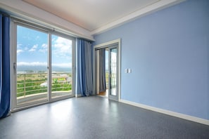 Traditional Δωμάτιο, Θέα στο Βουνό (Ondol, with Living Room) | 1 υπνοδωμάτιο, κλινοσκεπάσματα υψηλής ποιότητας, κουρτίνες συσκότισης