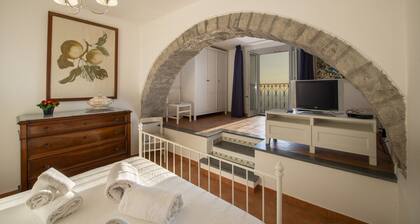 Casa Cimino A - Schöne Wohnung mit herrlichem Blick auf Capri und Positano