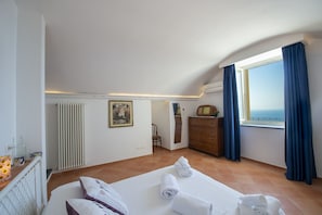 2 chambres, fer et planche à repasser, lit parapluie, Wi-Fi gratuit