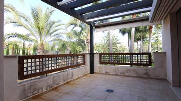 Apartamento, 2 habitaciones, terraza | Balcón